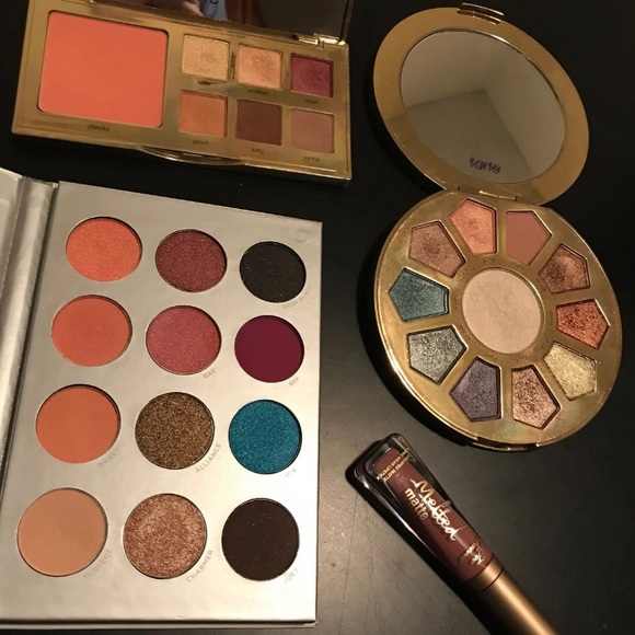 SOLD!! Tarte and Boxy Charm Palettes - Picture 1 of 8